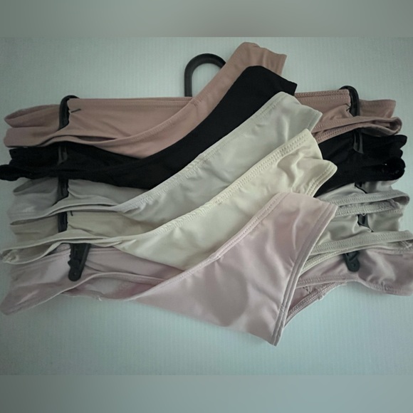 Vince Camuto Stretch Smooth and Silky 5 pc Thong Set in solid colors - Picture 2 of 9